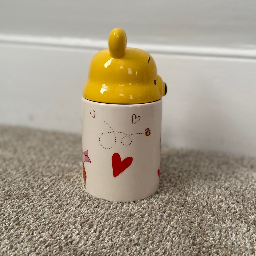 Winnie the Pooh Valentines Day Mug with Topper - Picture 6 of 7